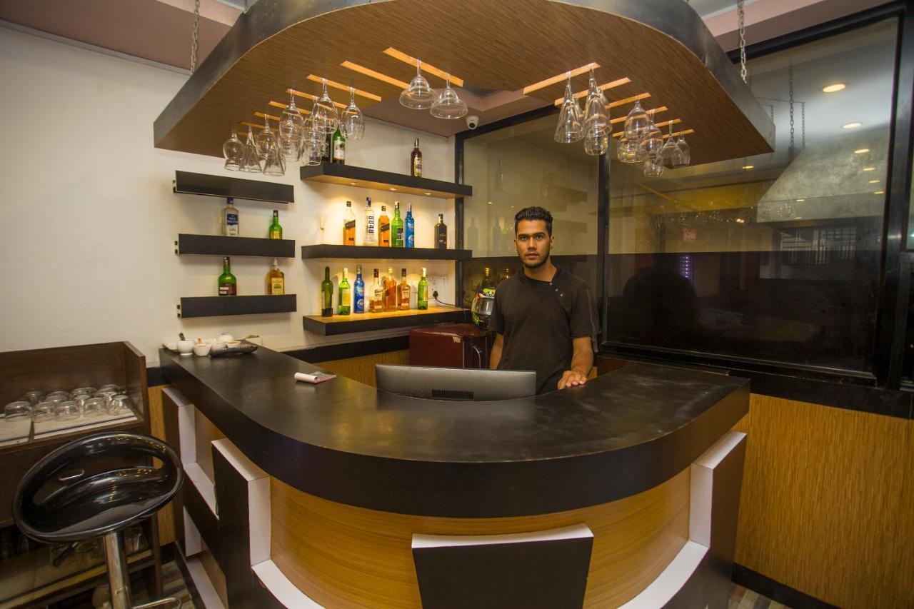 Oyo 104 Hotel Baltic Inn Katmandu Zewnętrze zdjęcie