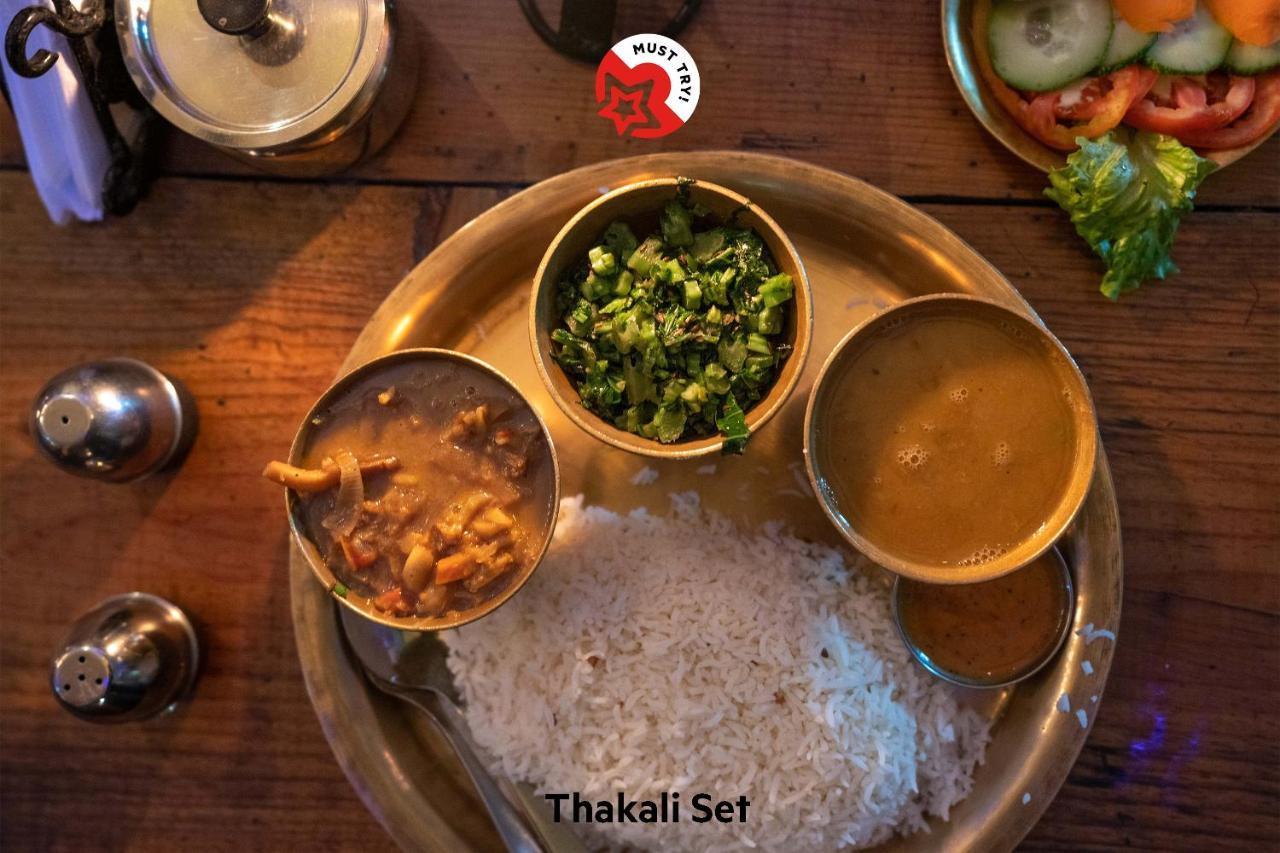 Oyo 104 Hotel Baltic Inn Katmandu Zewnętrze zdjęcie
