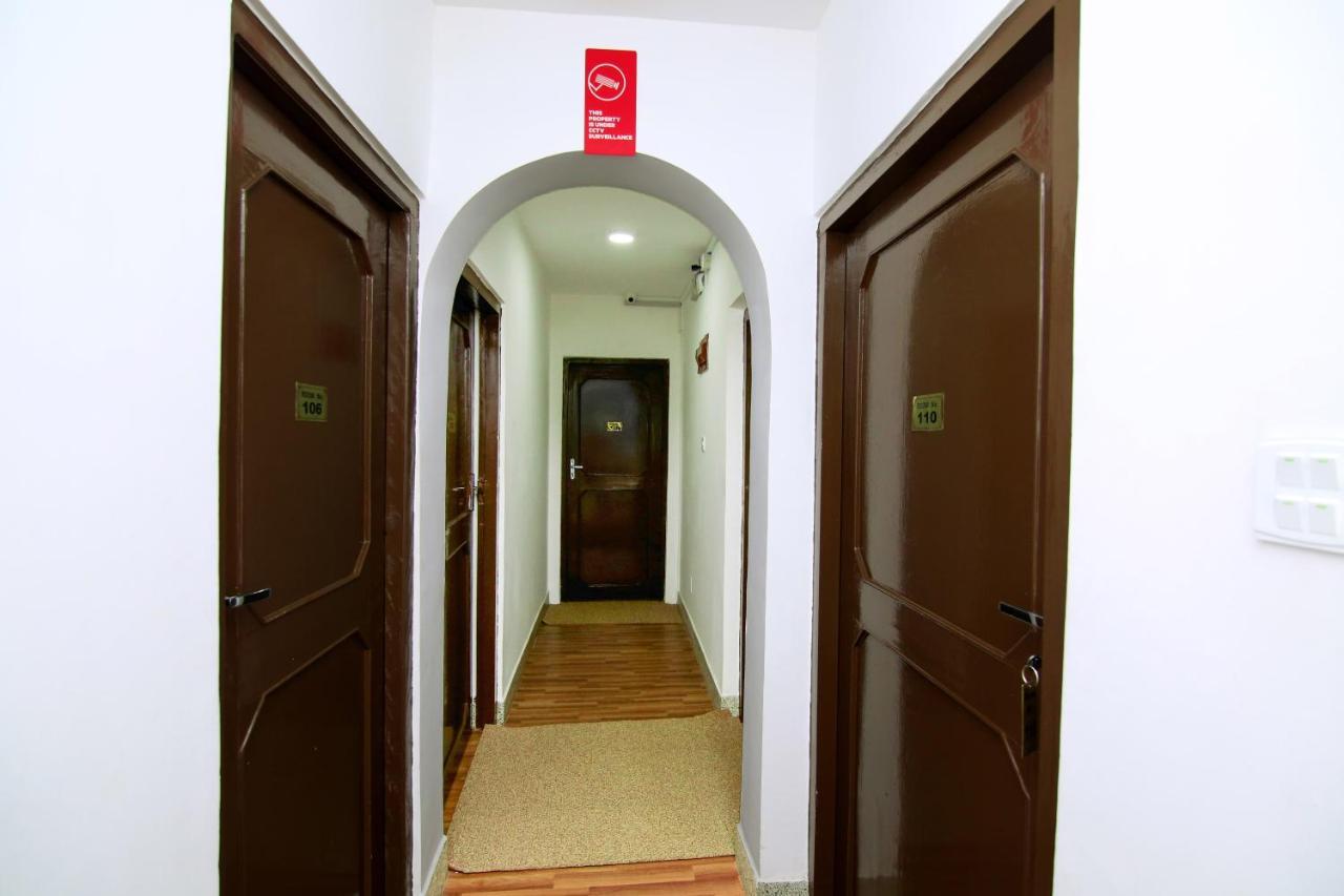 Oyo 104 Hotel Baltic Inn Katmandu Zewnętrze zdjęcie