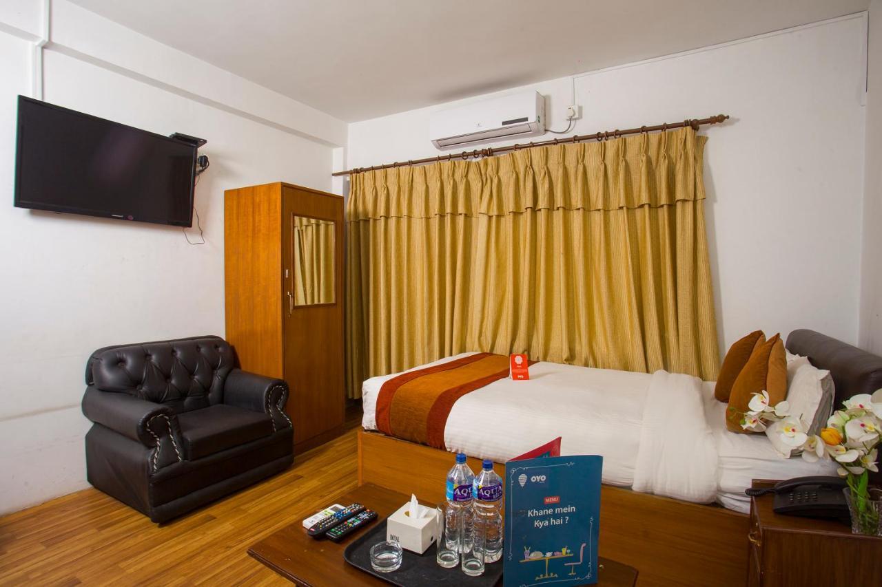 Oyo 104 Hotel Baltic Inn Katmandu Zewnętrze zdjęcie