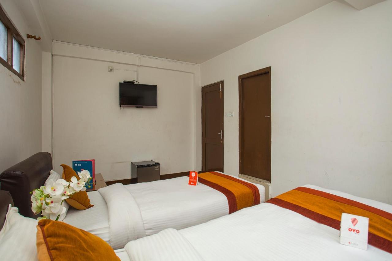 Oyo 104 Hotel Baltic Inn Katmandu Zewnętrze zdjęcie