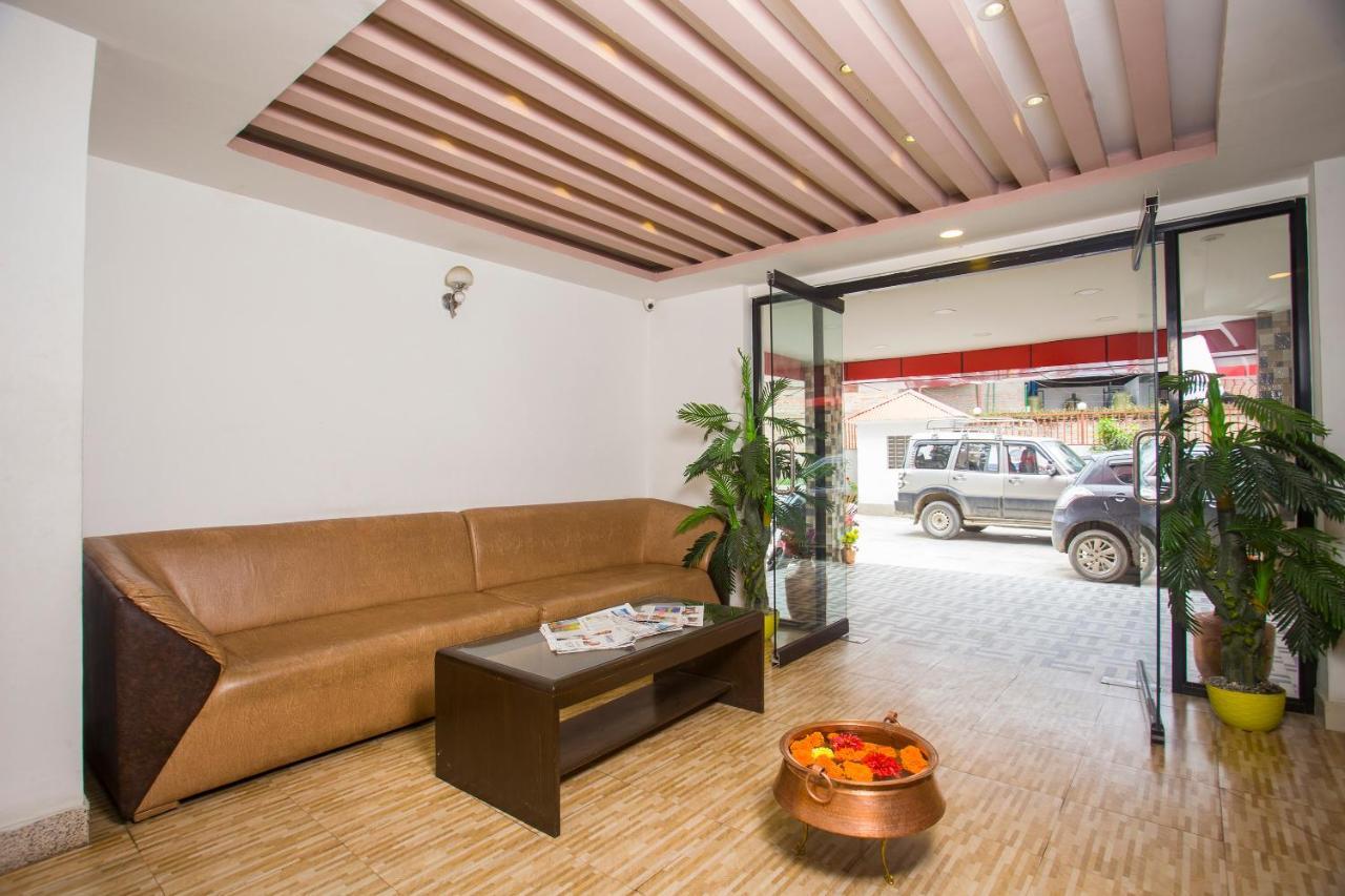 Oyo 104 Hotel Baltic Inn Katmandu Zewnętrze zdjęcie